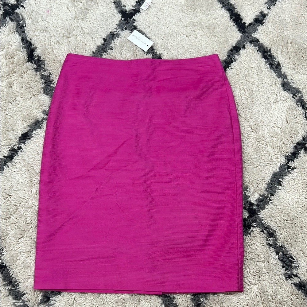 Elegant Pink Pencil Skirt